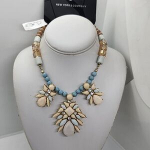 Nwt New York And Co Cream And‎ Blue Statement Necklace